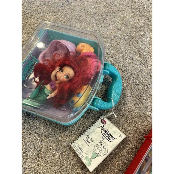 Disney Store Animators Collection Set The Little Mermaid Ariel Mini Doll Playset - Picture 2 of 2